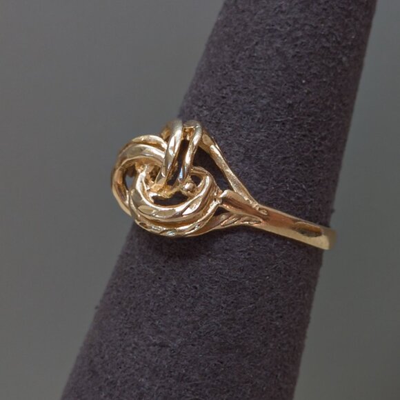 14K Yellow Gold Love-Knot Ring — Size 5.5 - Picture 4 of 13